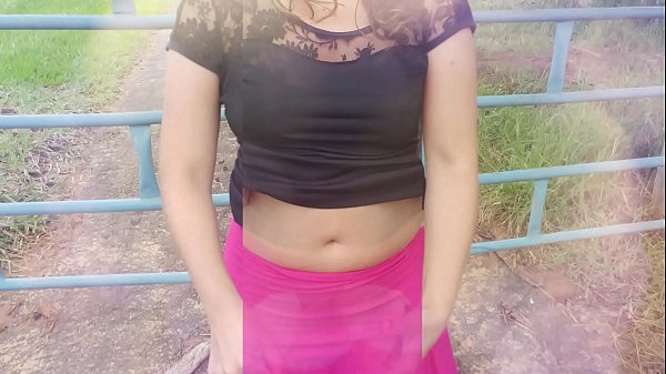 Ua si ntawm kev ua liaj ua teb, tus poj niam tiag tiag hauv tsev, bitch bitch thiab nws tus txiv cuckolding nyob rau hauv qus